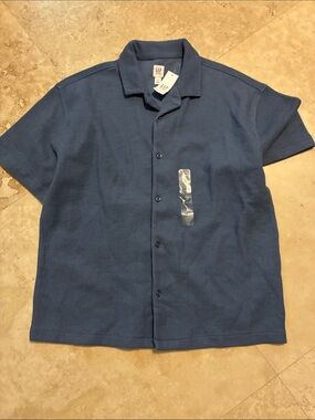 GAP Blue Short-Sleeve Knit Button-Down Shirt